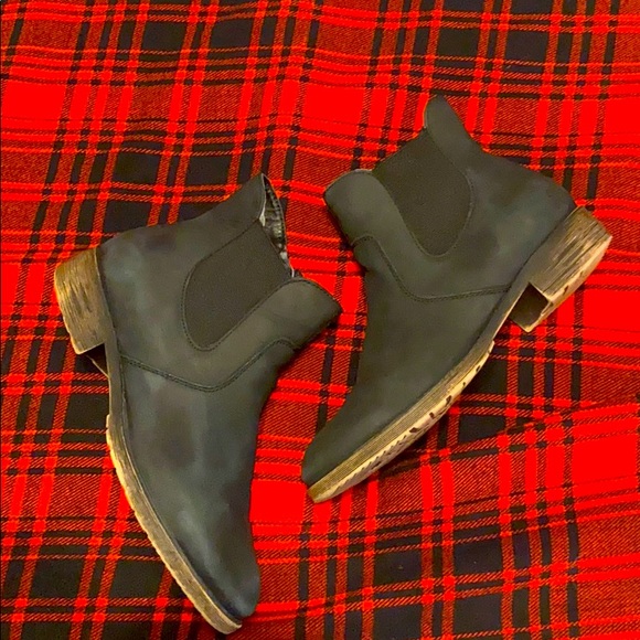 Black ankle boots - Picture 1 of 16
